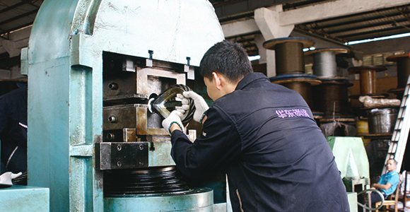 完善服務(wù)—全程有保障，華東鋼絲繩